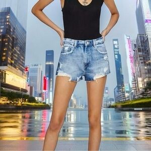 NWT Zara Pacsun Women's High Rise Ripped Denim Shorts Sz 27 Mid Blue Vintage NWT